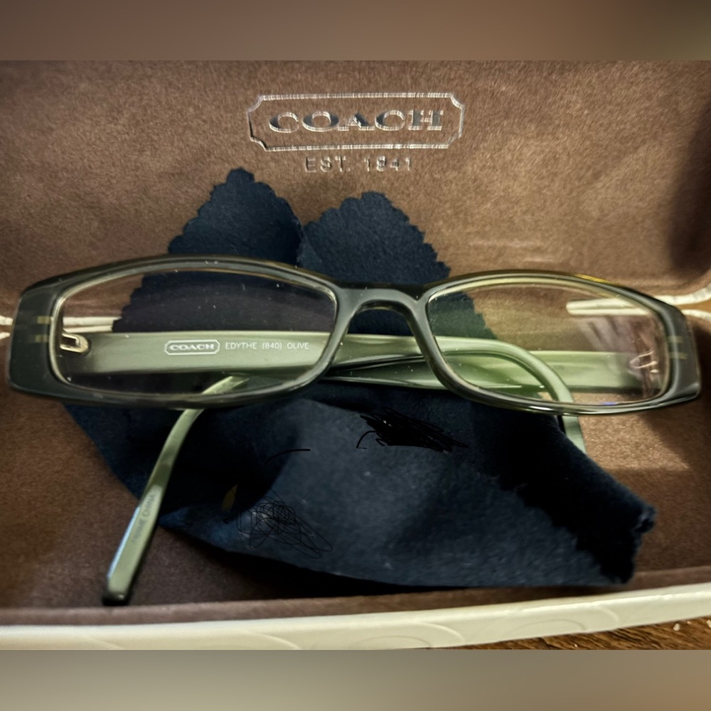 Coach Olive Green EDTHE eyeglasses 🤓 with Case!